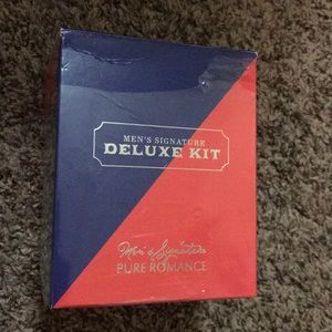Pure Romance men’s signature deluxe kit